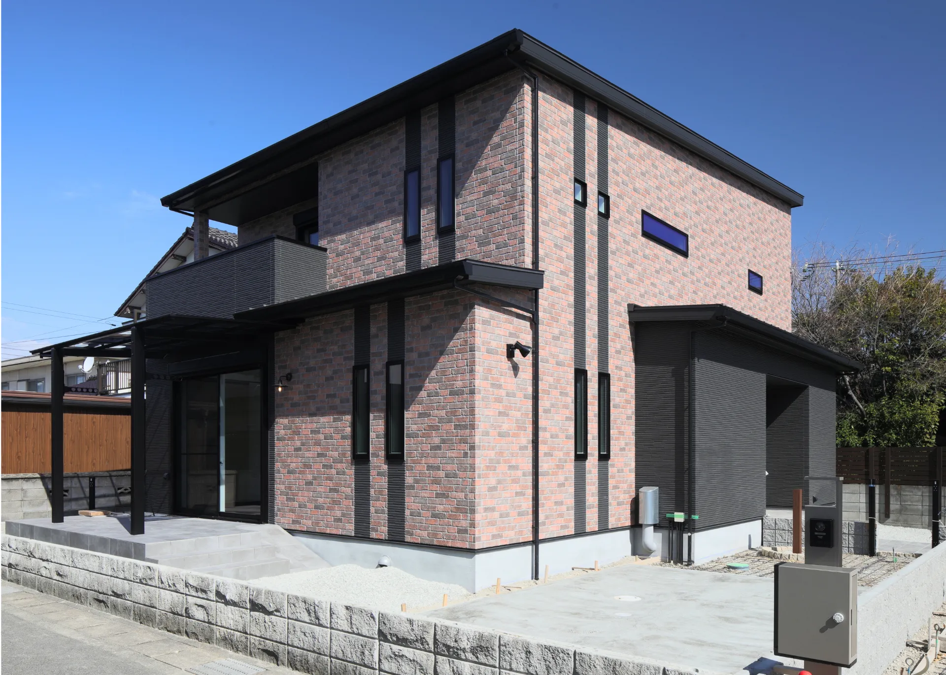 【施工事例・二世帯住宅 を更新しました】